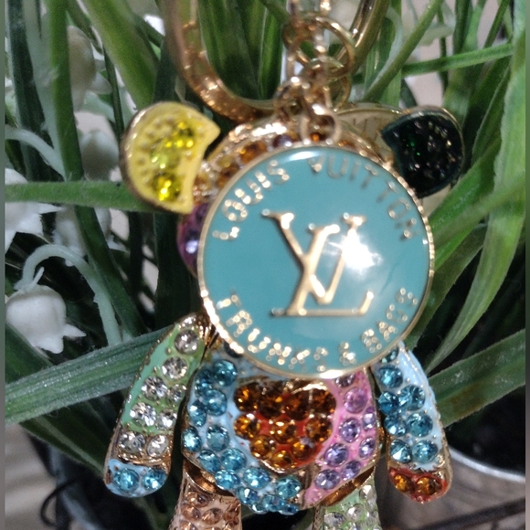 Authentic Louis Vuitton Trunks & Bags Charms (2) - Picture 4 of 9